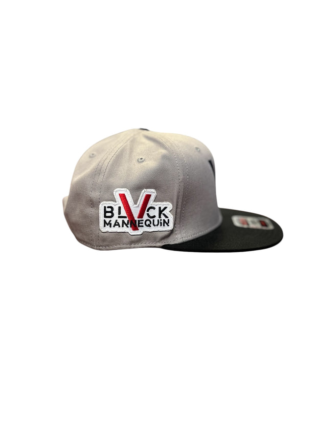 BLACK MANNEQUIN - V SnapBack Grey