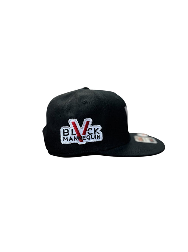BLACK MANNEQUIN - V SnapBack Black