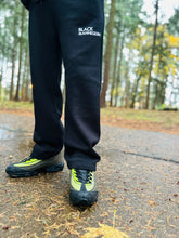 Load image into Gallery viewer, BLACK MANNEQUIN  - Stacked Logo Sweatpants Black